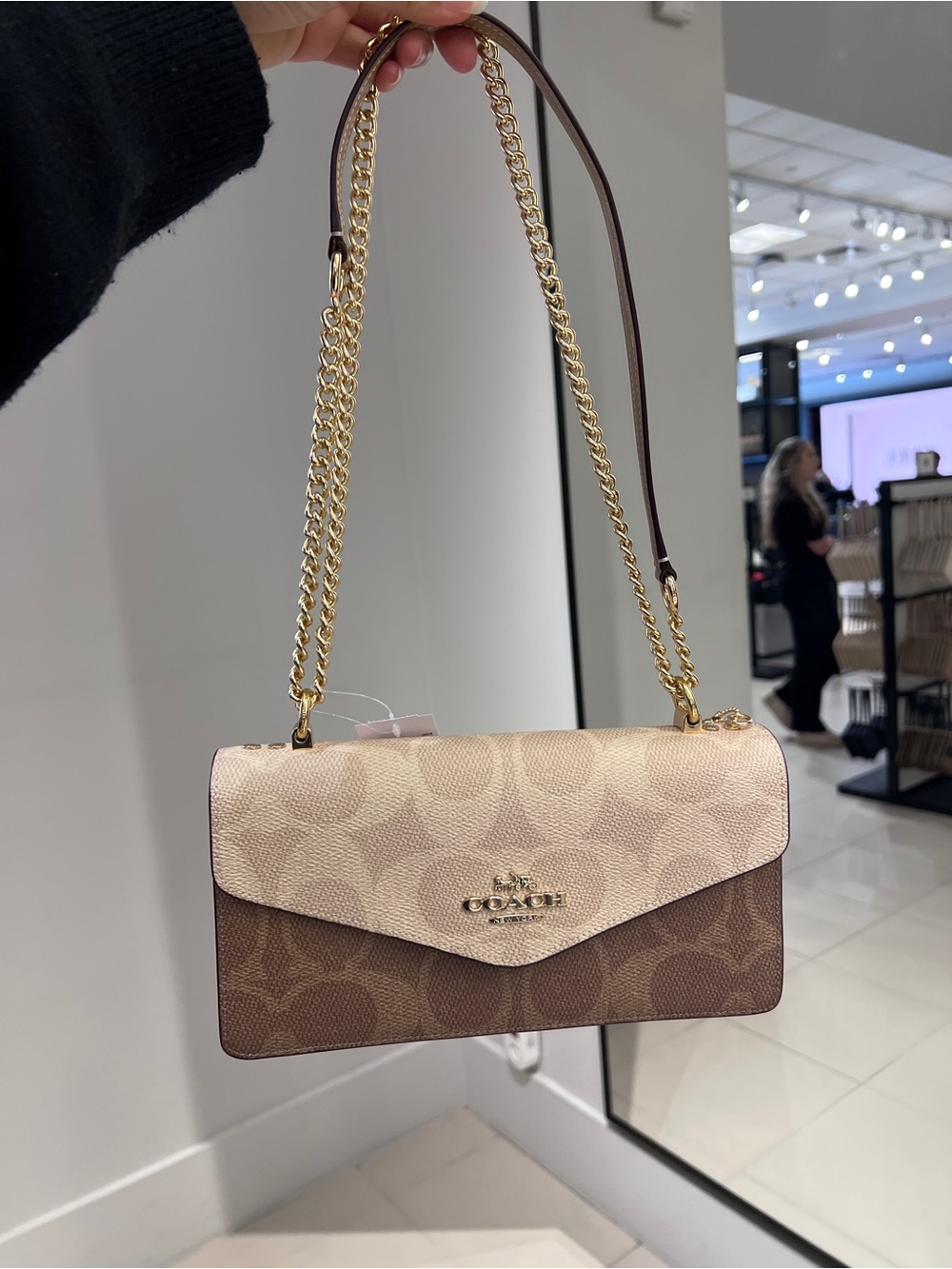 NWT Coach Klare Envelope Crossbody Bag
In Blocked Signature Canvas